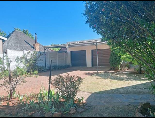 4 BEDROOM HOUSE FOR SALE IN GREEN HILLS